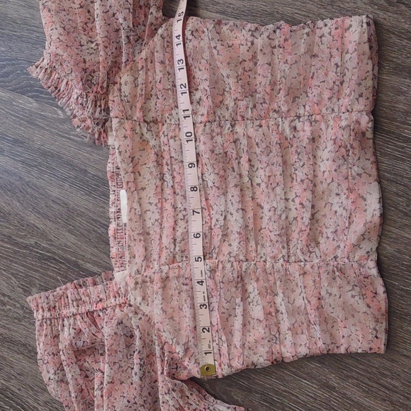 Puff Sleeve Cropped Blouse - Picture 5 of 6